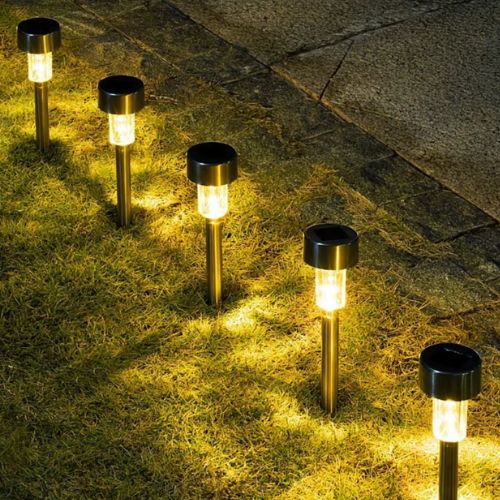Lampe-solaire-exterieur-chemin