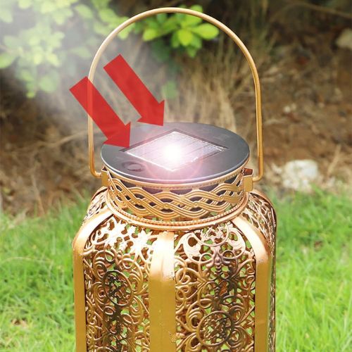 Gadgy Lot de 2 Lanternes Solaires Marocaines – Lampes LED Extérieures Étanches à Suspendre ou à Poser – Éclairage Oriental avec Effets d'Ombre pour Jardin, Terrasse ou Balcon Gadgy Lot de 2 Lanternes Solaires Marocaines – Lampes LED Extérieures Étanches à Suspendre ou à Poser – Éclairage Oriental avec Effets d'Ombre pour Jardin, Terrasse ou Balcon
