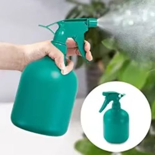 outils-de-jardinage-brumisateur